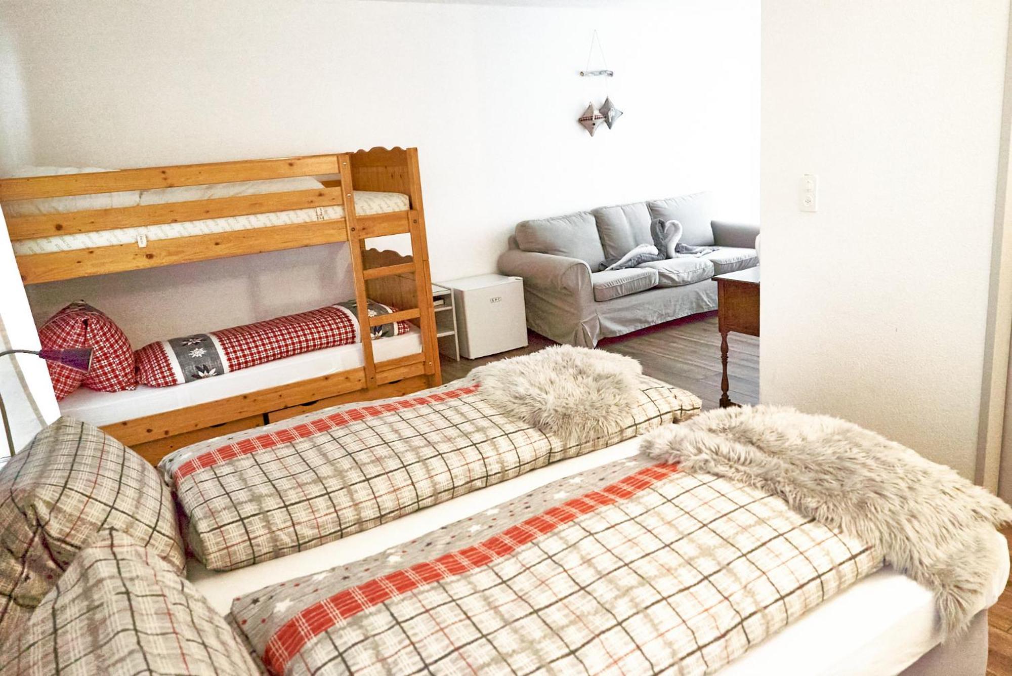 Family Room By Interlaken Parking Därligen Zewnętrze zdjęcie